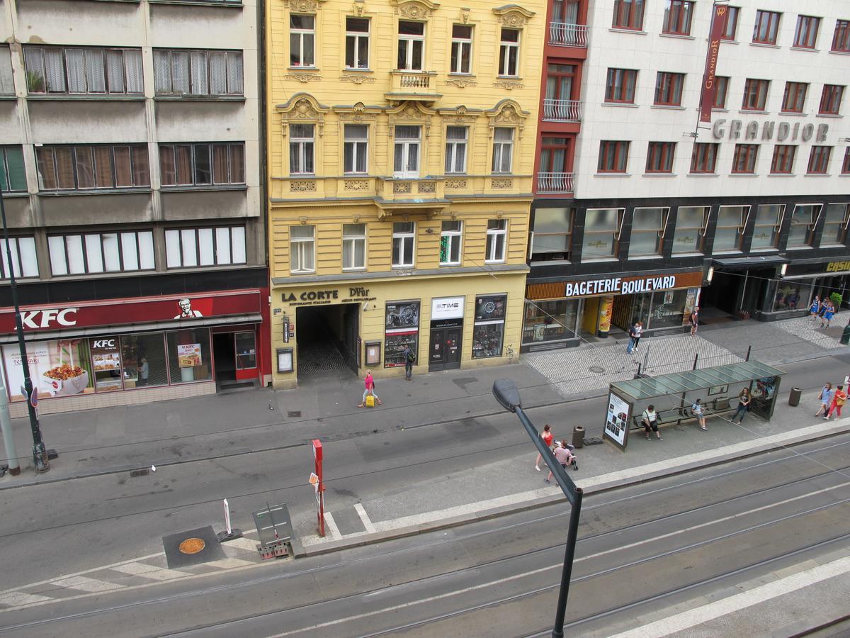 All Seasons Hostel Praha Eksteriør bilde